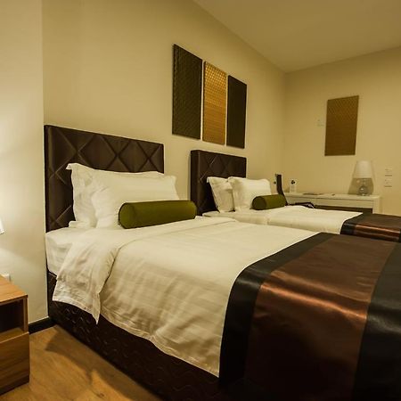 Aman Hills Hotel Kampong Timbunan Екстер'єр фото