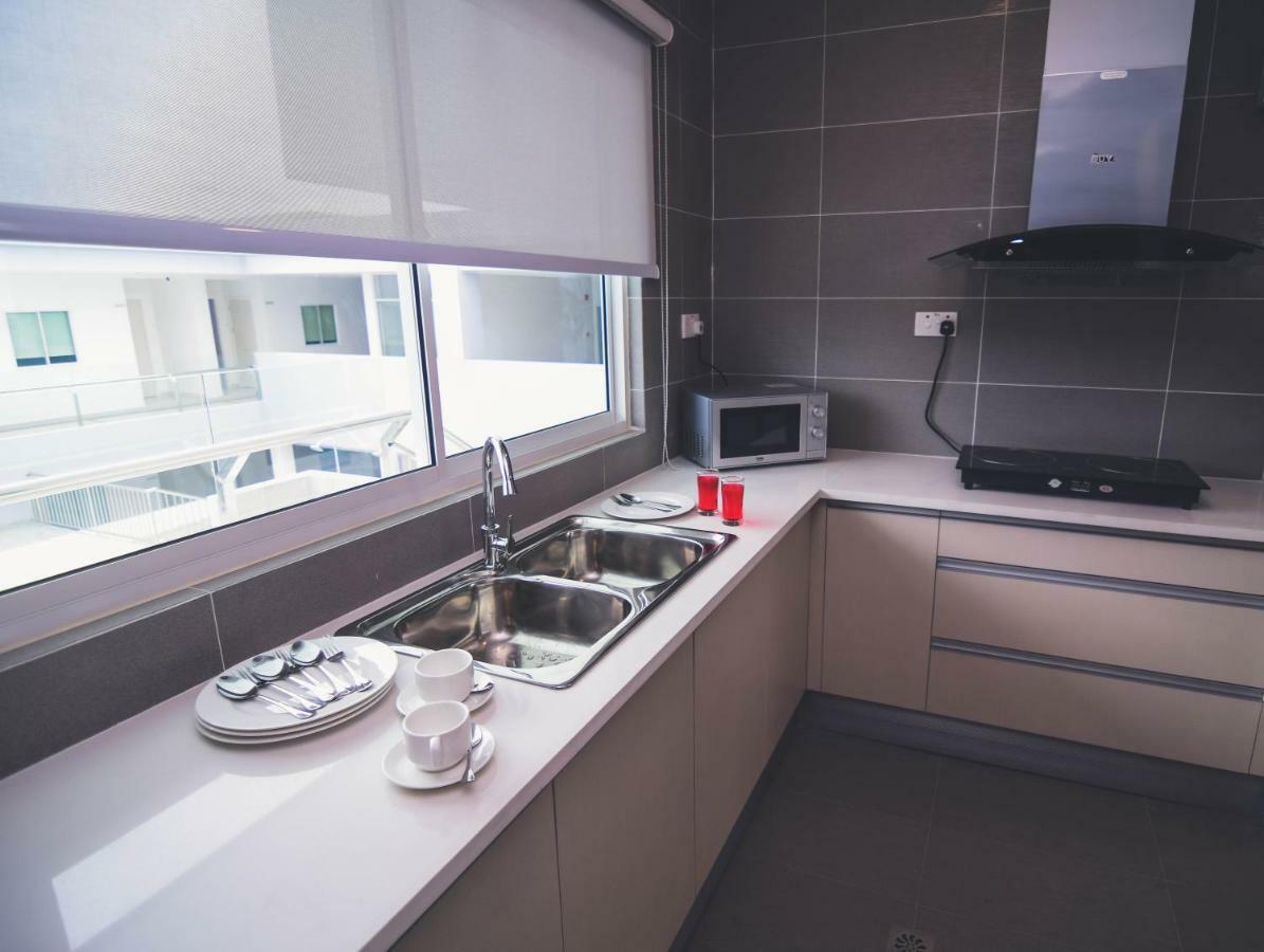 Aman Hills Hotel Kampong Timbunan Екстер'єр фото