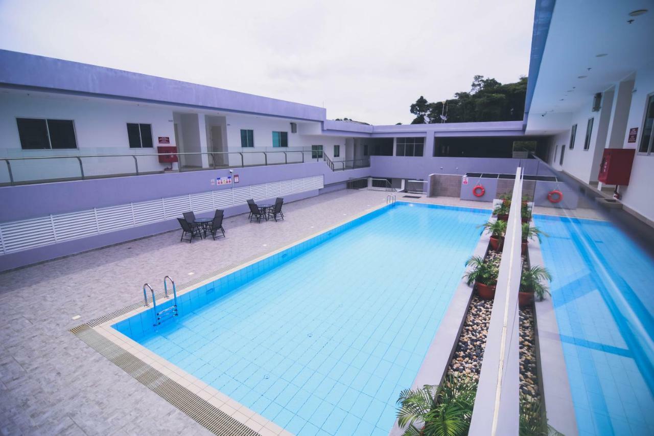 Aman Hills Hotel Kampong Timbunan Екстер'єр фото