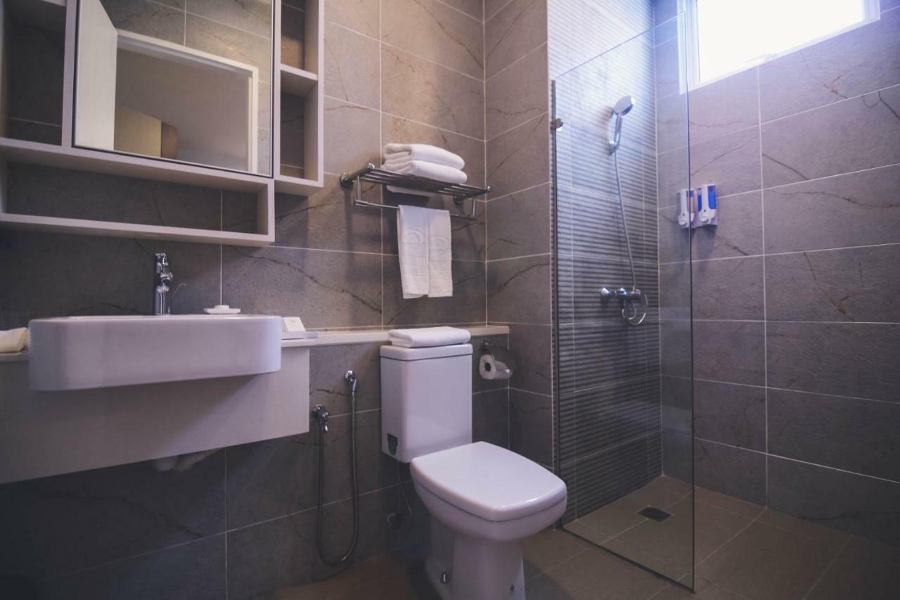 Aman Hills Hotel Kampong Timbunan Екстер'єр фото