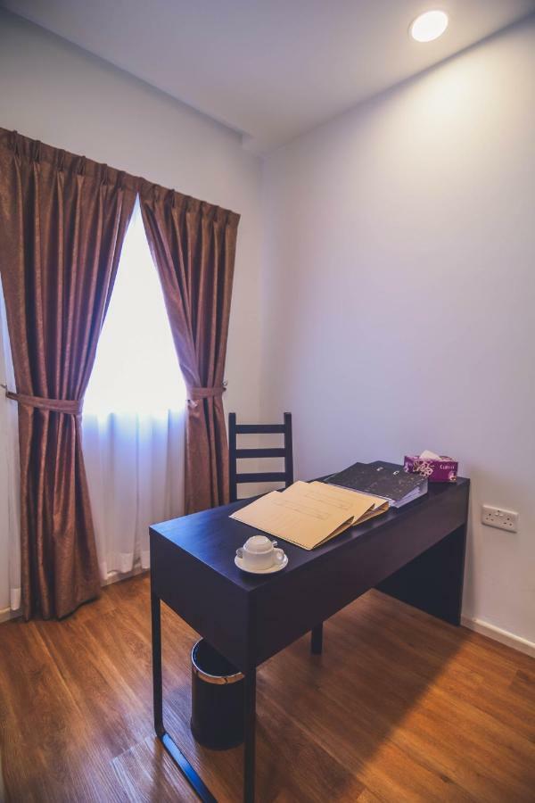 Aman Hills Hotel Kampong Timbunan Екстер'єр фото